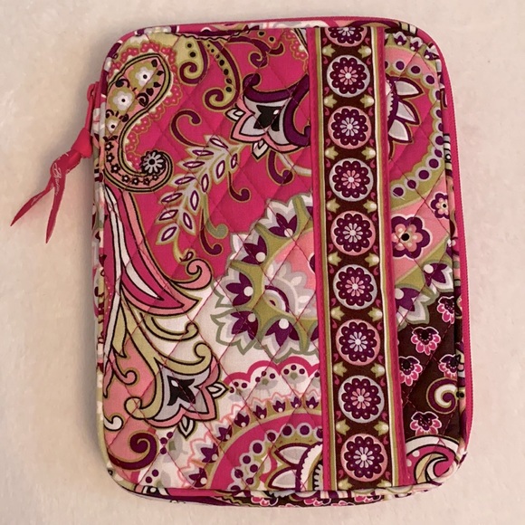 {VB} Vera Bradley | Very Berry Paisley Quilted E-Reader Sleeve Case (11485-063) - Picture 3 of 16